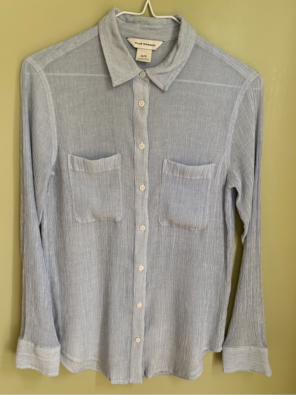 Club Monaco Helen shirt. Pale blue button down textured shirt. Pockets, XS. Nice